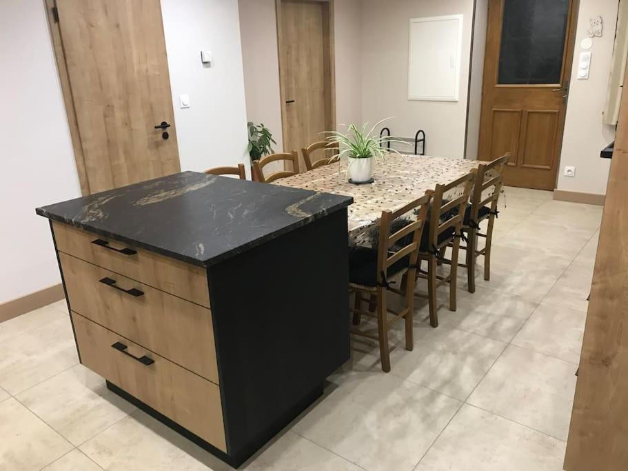 Paisible Logement Tout Equipe Pour 1 A 6 Personnes Ebersheim Extérieur photo